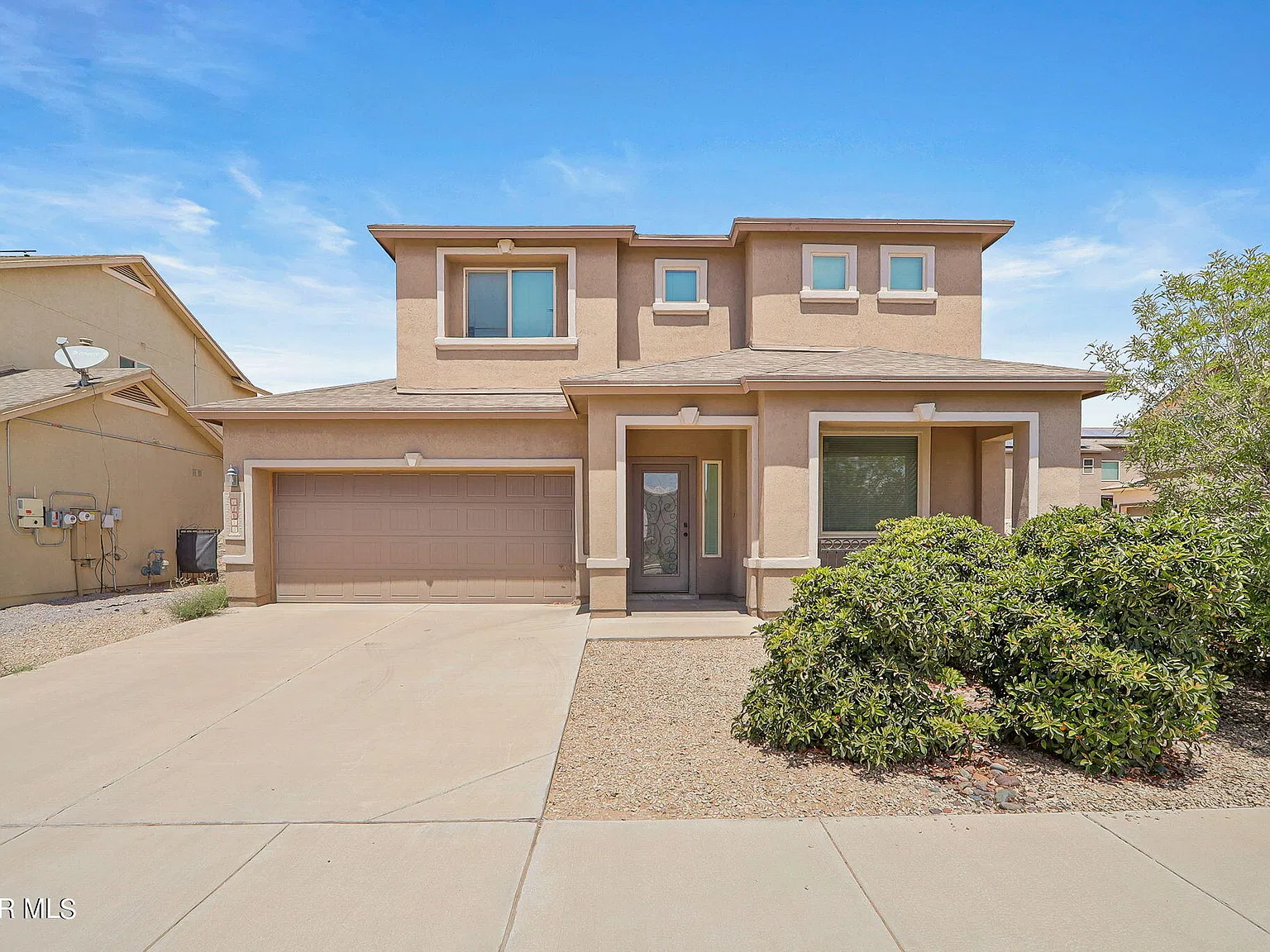 4 bed, 2.5 bath, 2547 sqft, $2,100 — Photo 1