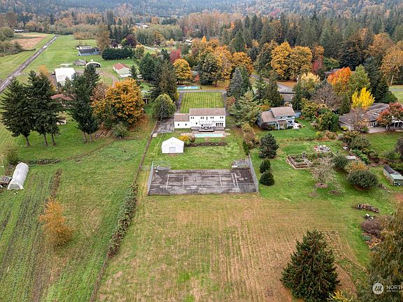 3rd image of 4721 354th Avenue SE