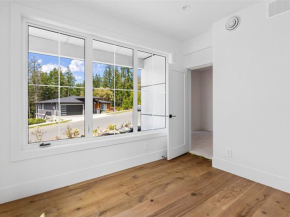5th image of 6238 Highwood Dr