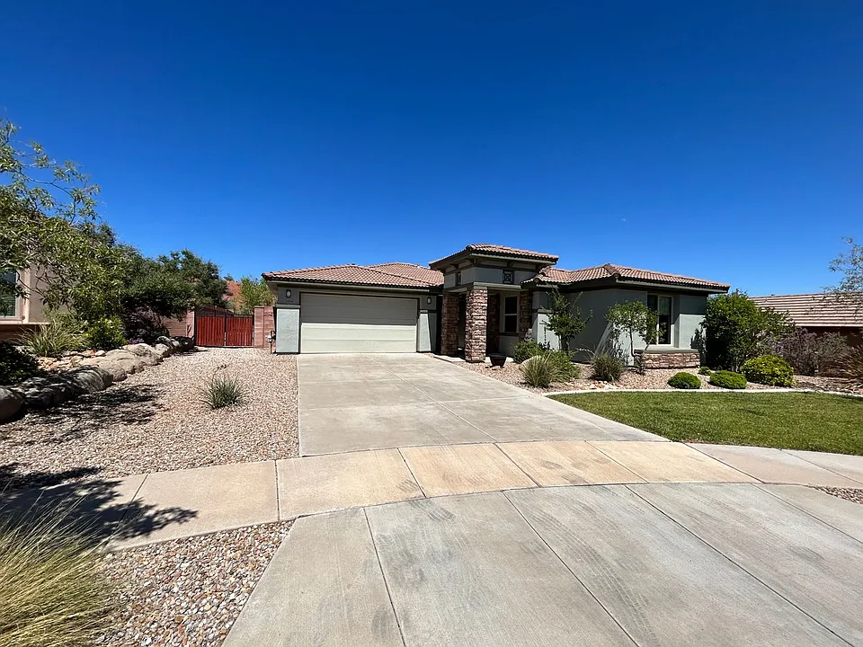 2094 N Red Mountain Rd