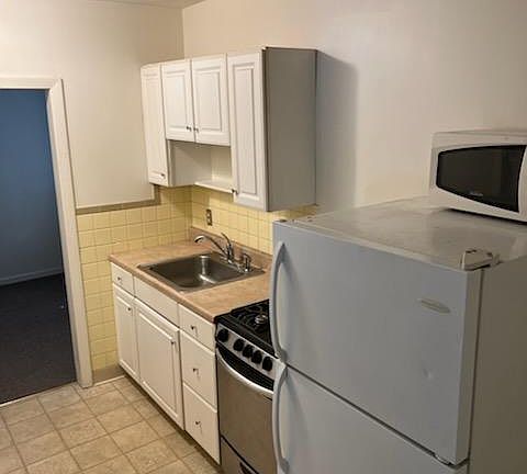 3rd image of 106 Braintree St #1F