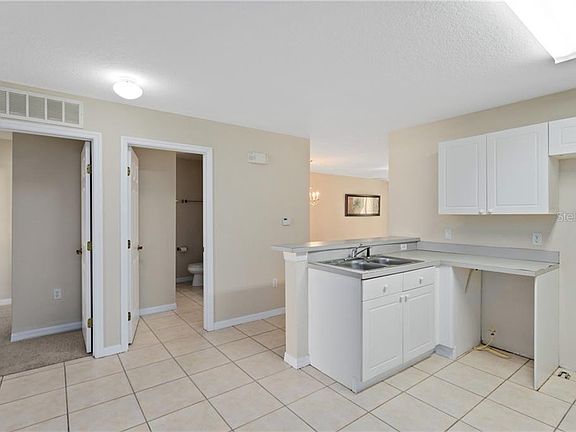 4th image of 2868 Club Cortile Cir APT A