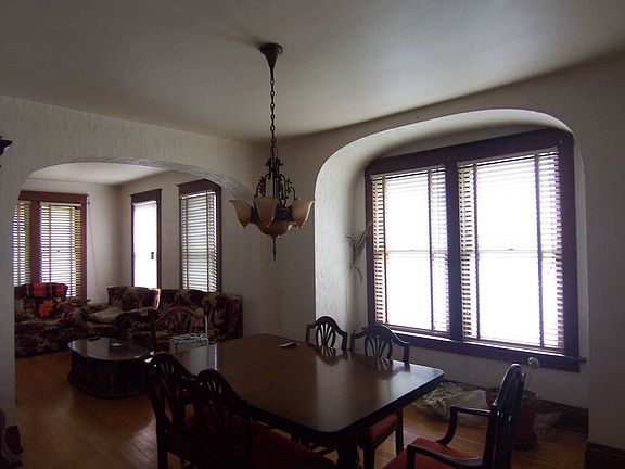 hardwood floors thruout