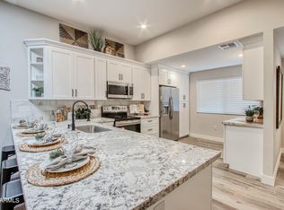 16634 N Meadow Park Dr, Sun City, AZ 85351