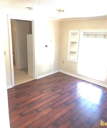 3rd image of 2646 Marietta Dr