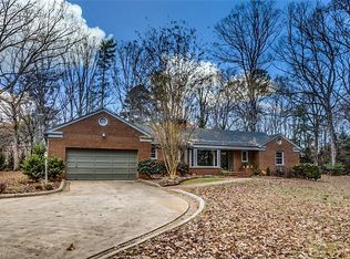 1307 W Lake Dr, Asheboro, NC 27205