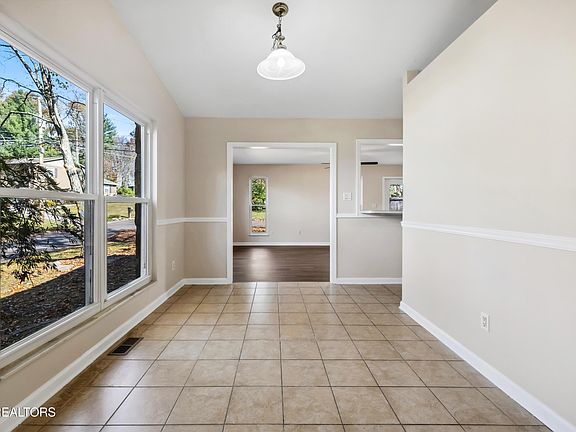 4th image of 4525 Shane Ln NW