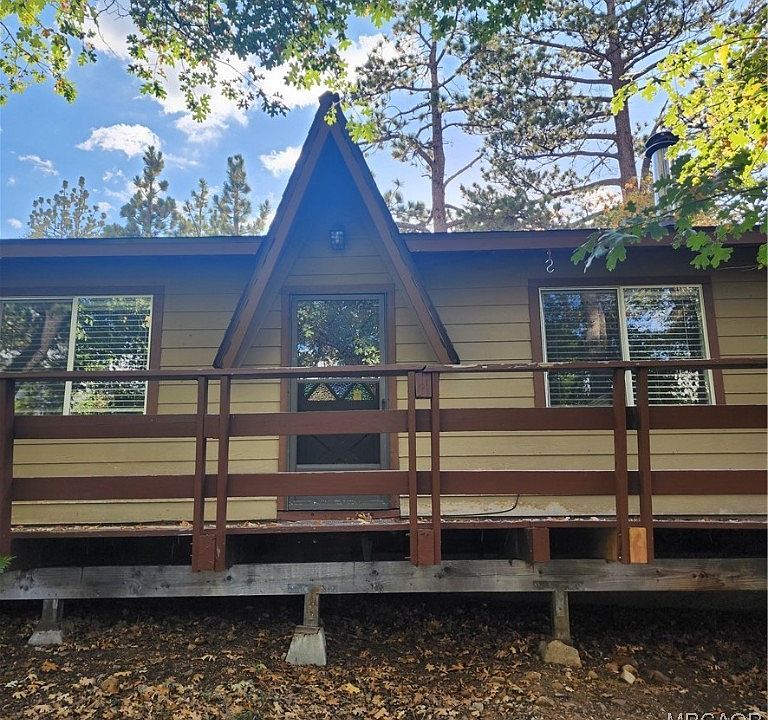 2nd image of 695 Villa Grove Ave