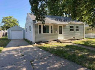 1218 8th St, Columbus, NE 68601