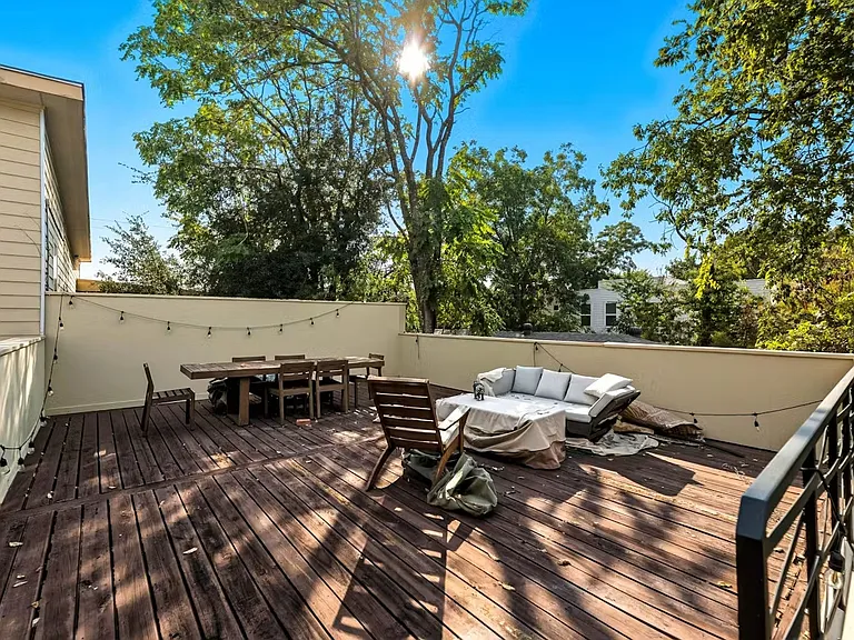 1608 Haskell St #B — Photo 7