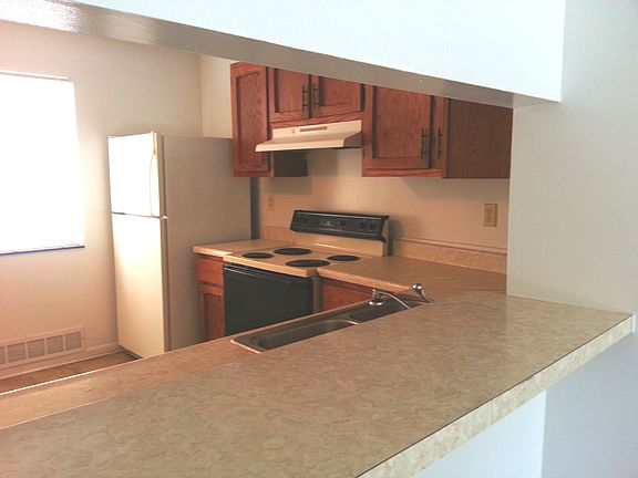 3rd image of 8117 Xenia Dr