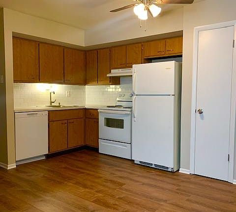 2nd image of 9543 Hyde Park Dr
