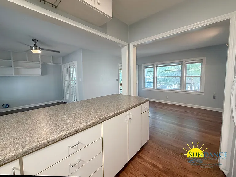 339 Brooks St SE — Photo 8