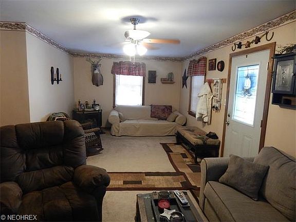 4th image of 4625 Center St