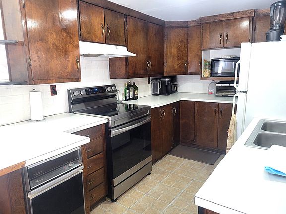 4th image of 108 W Village Road