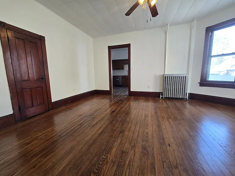 146 Analomink St — Photo 3