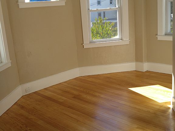 Dining room, hardwood floor