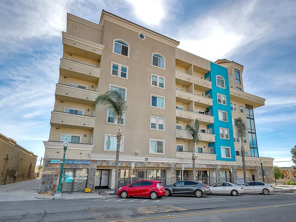 Harborview Apartments