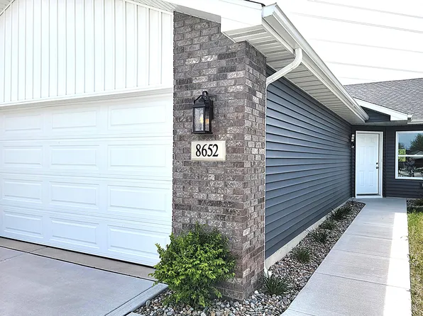 8652 Madison St, Merrillville, IN 46410