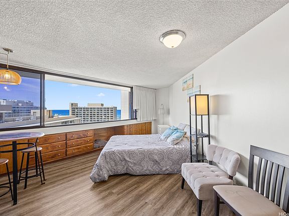 3rd image of 1700 Ala Moana Blvd APT 2004