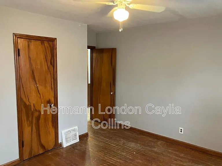 360 S Harvey Ave — Photo 11