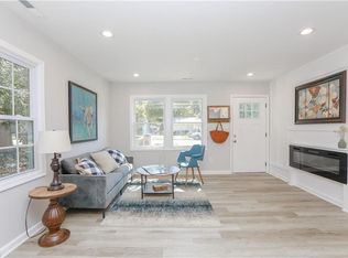 121 Peach Tree Ln, Hampton, VA 23669