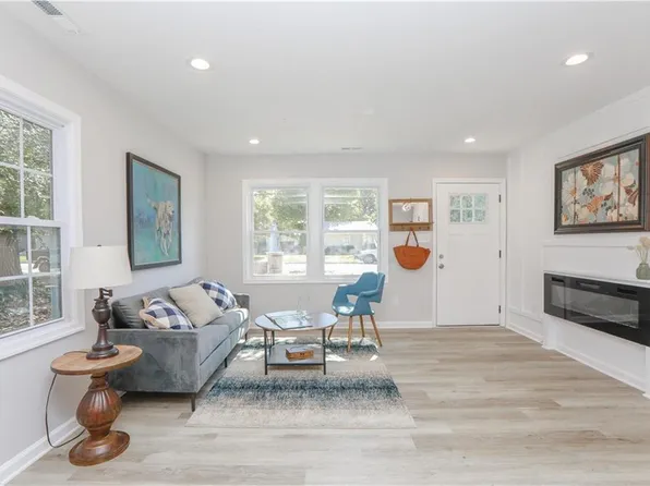 121 Peachtree Lane, Hampton, VA 23669