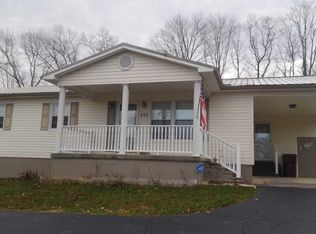 430 Hollifield Dr, Jacksboro, TN 37757