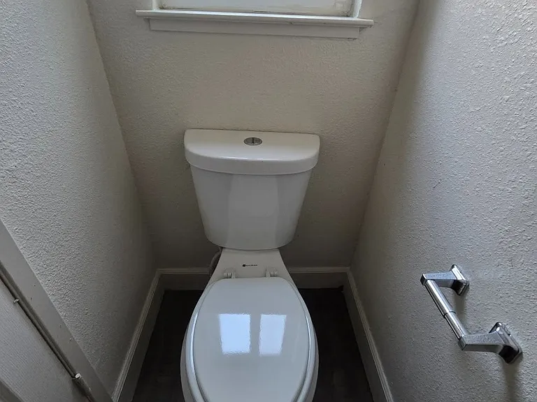 609 N College Ave #102 — Photo 8