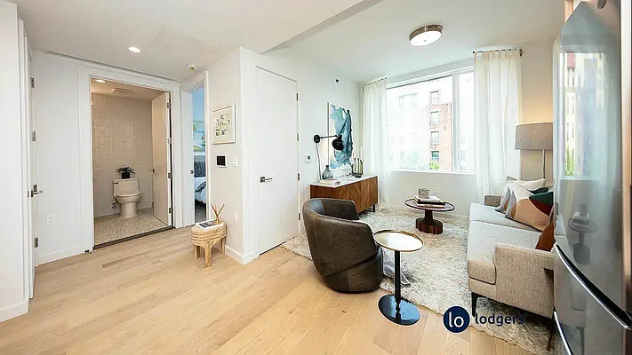 Rented by Lodger Corp | media 6