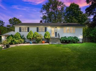 7 Maple Ln, Monroe, NY 10950
