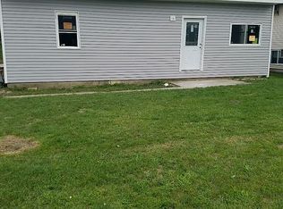 1225 E North St, Coal City, IL 60416