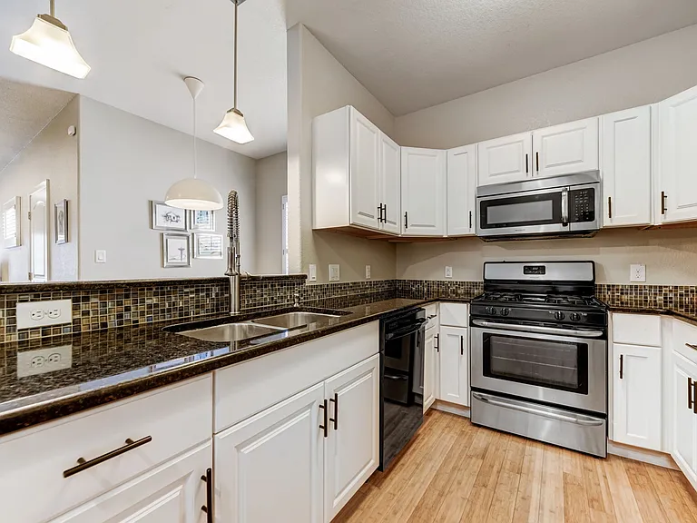 1302 Cedar Ave — Photo 15