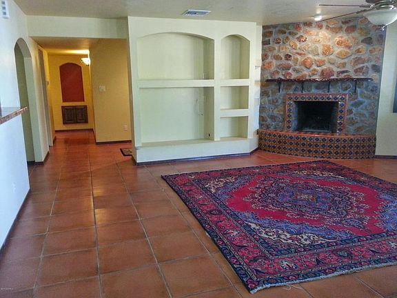3rd image of 3087 N Fairway Dr
