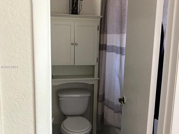 5th image of 235 Antilla Ave APT 11