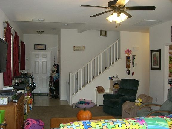 3rd image of 5668 Diamond Palm Ct