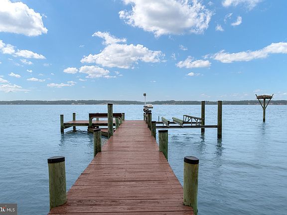 5th image of 2173 River Dr