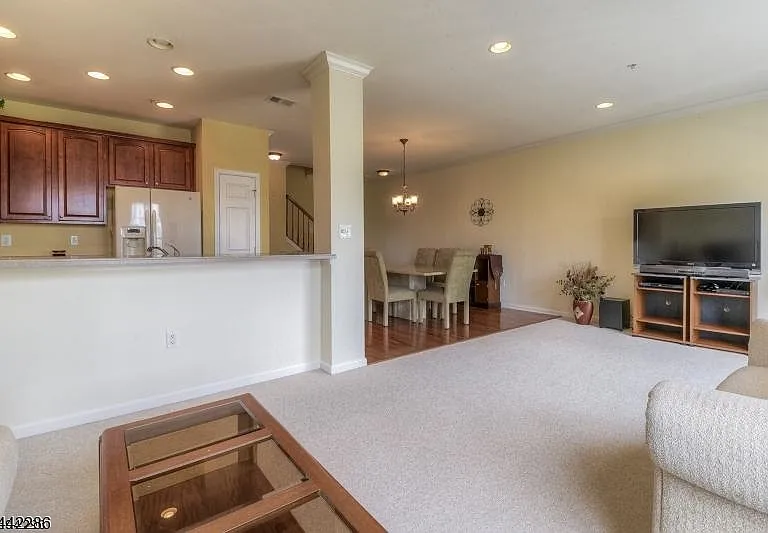 106 Donato Cir — Photo 8