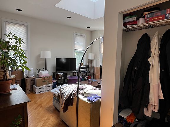 2nd image of 3301 N Oakley Ave #2A