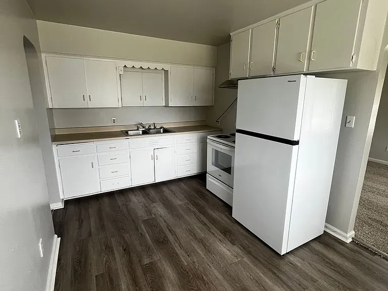 1636 N Arthur Ave — Photo 3