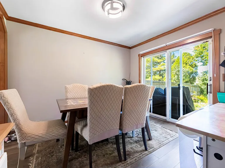 361 Lyons Dr — Photo 7