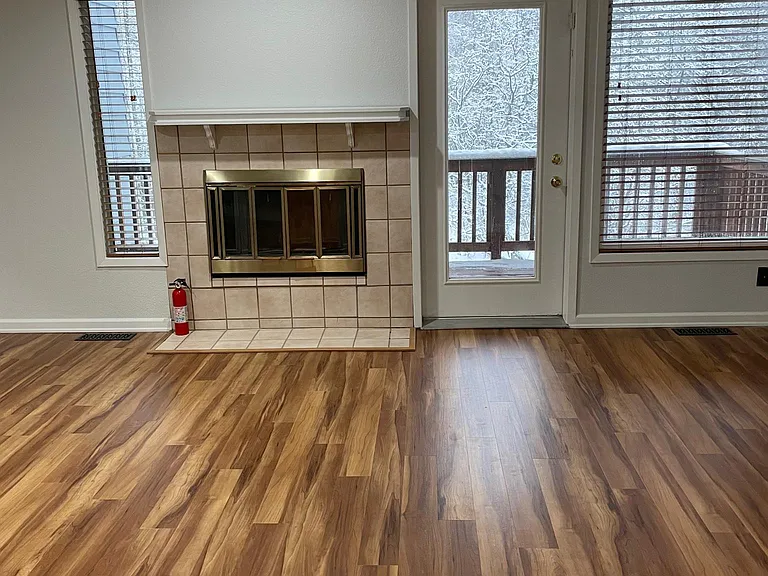 2533 Lahonda Dr #9 — Photo 4