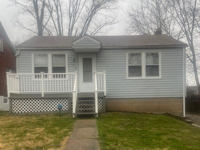 385 Scenic Dr, Saint Louis, MO, 63137
