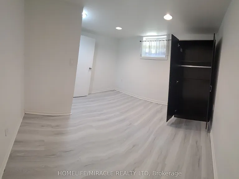 1 Homestead Rd — Photo 6