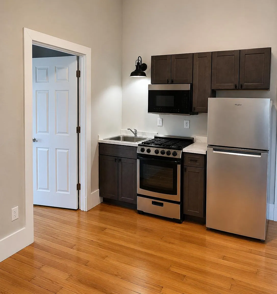 201 W Main (Florence Hotel Apartments) - 10 — Photo 1