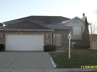 777 Carriage Dr, Lowell, IN 46356