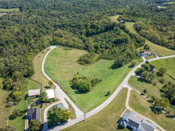 402 Cynthiana St, Williamstown, KY 41097