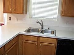 5th image of 2517 Larkspur Ln