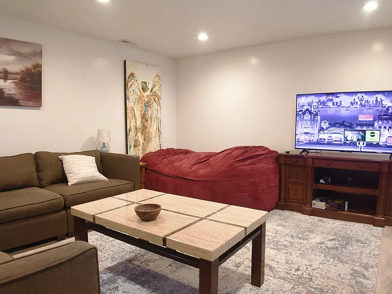 384 W Harvard Dr — Photo 24