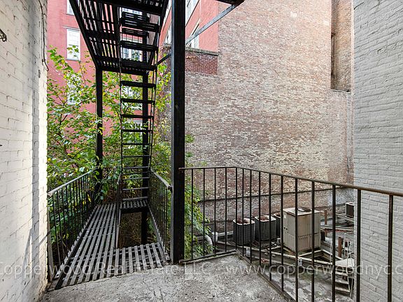 3rd image of 428 E 89th St #3E